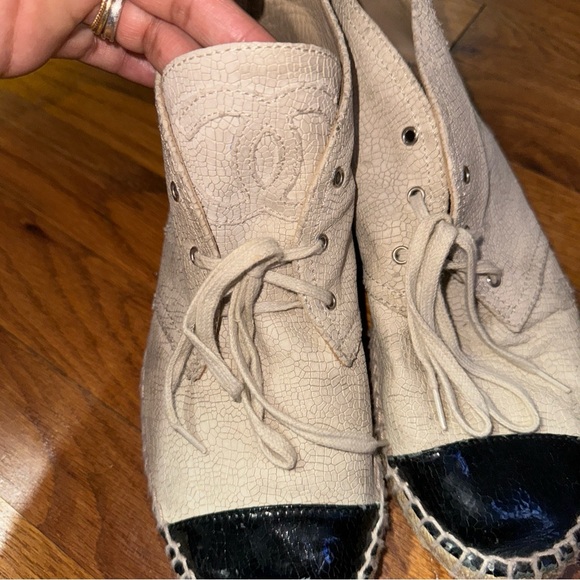 CHANEL 15C Crackle High Top Espadrilles Light Beige Black Size 40 - Picture 9 of 15